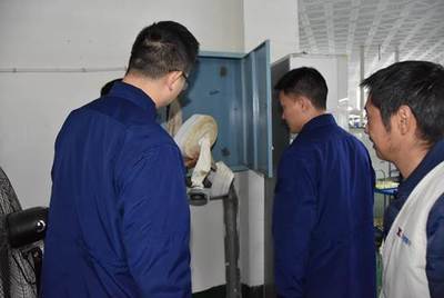 懷化中方消防大隊(duì)深入轄區(qū)工廠(chǎng)開(kāi)展清明節(jié)前消防安全檢查